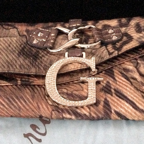 Guess - Picture 1 of 9